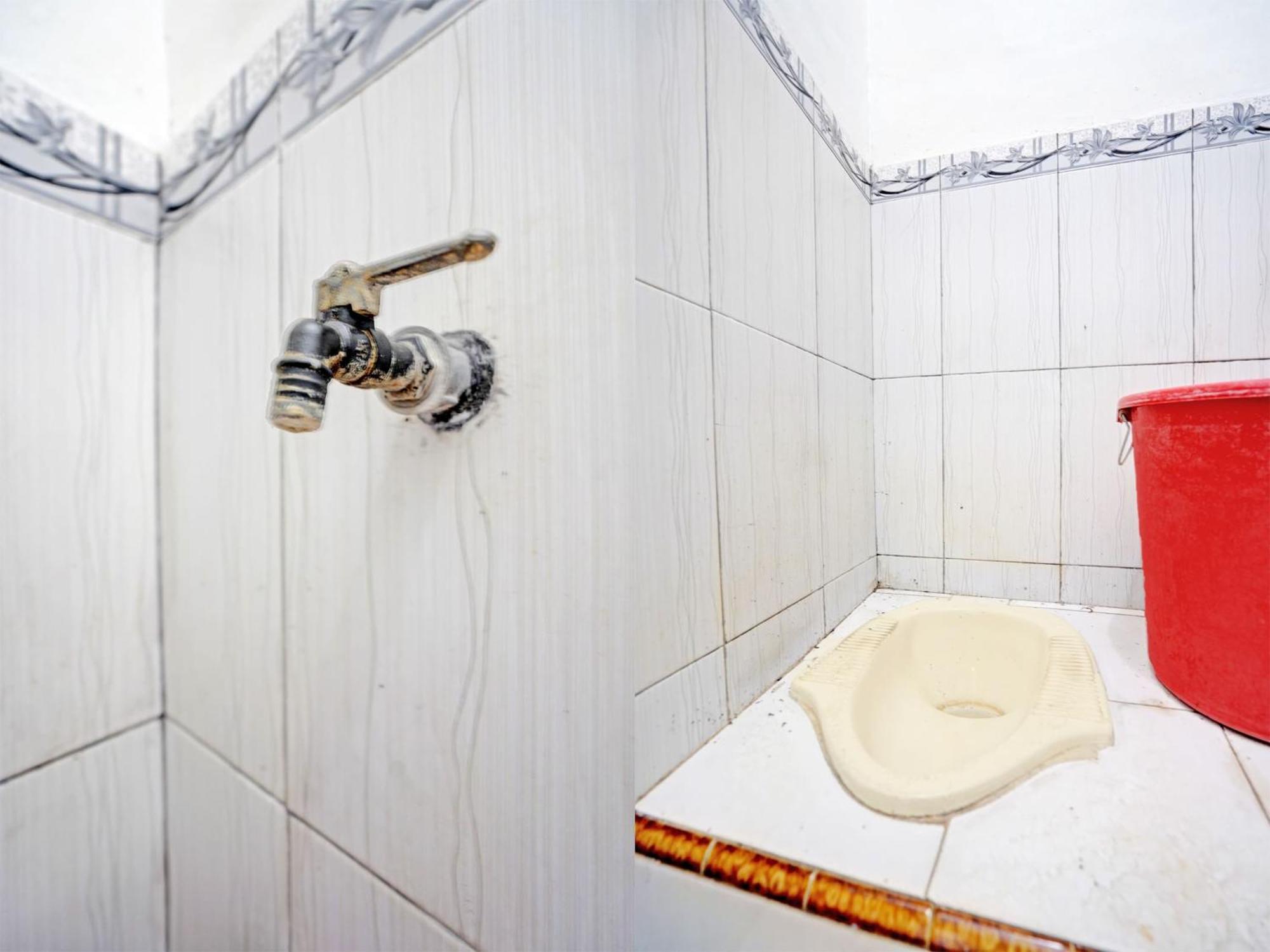 Hotel Oyo Life 92937 Kost Putri Sarkara Syariah Banyuwangi  Exteriér fotografie